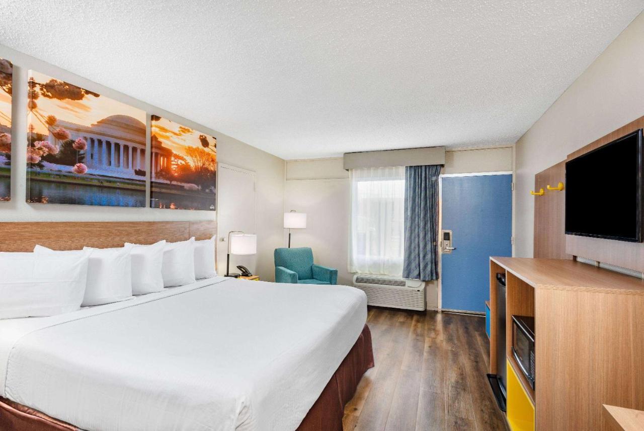 Days Inn By Wyndham Charlottesville/University Area Kültér fotó